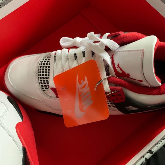 Jordan 4 Retro Fire Red - Picture 5 of 5